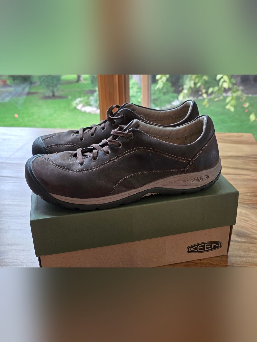 KEEN Presidio ll Women's Leather Walking Shoe In Brown/Taupe- Size 10